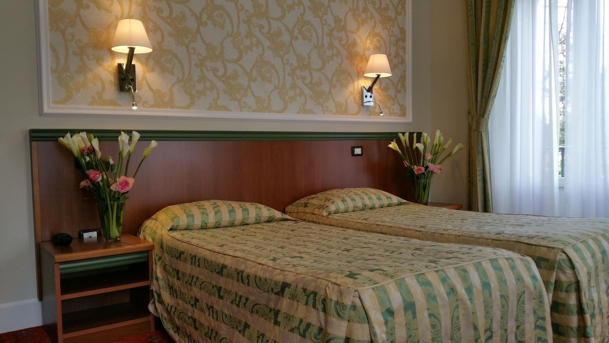 Hotel Flora Stresa Exterior foto