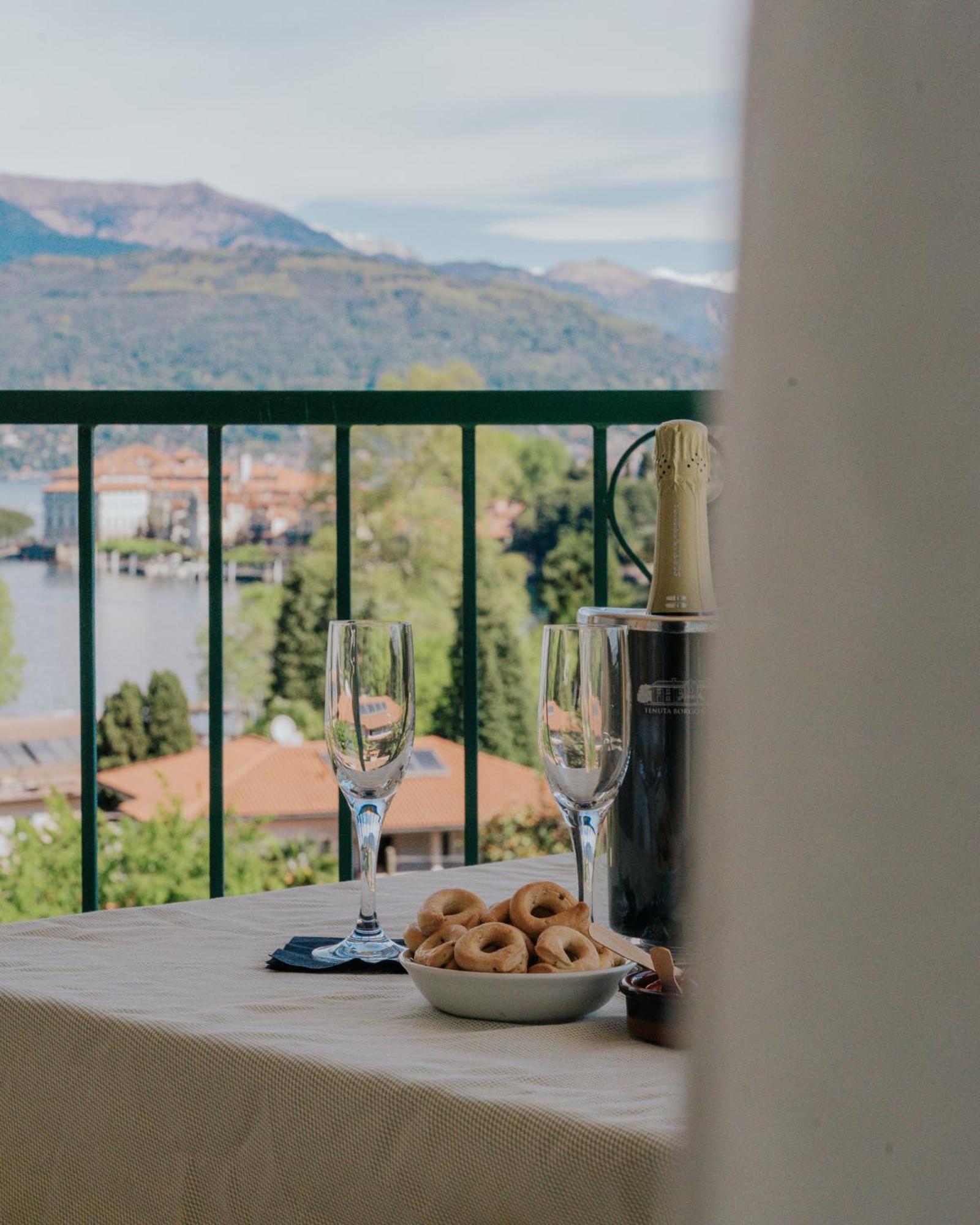 Hotel Flora Stresa Exterior foto